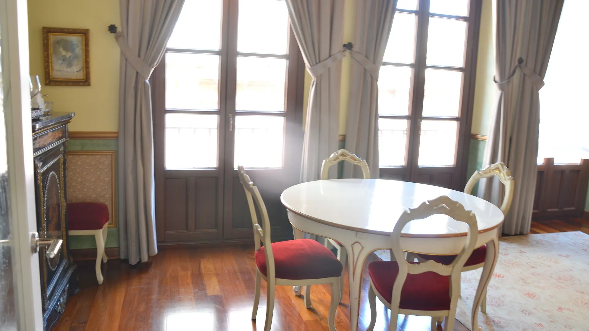 La Mansion De Calle Compania location